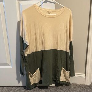 tea n rose Two-Tone Cream and Olive Green Colorblock Long Sleeve Top